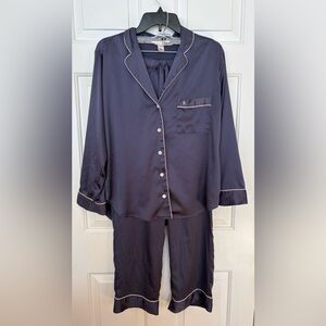 Victoria's Secret Satin Black Pajama Set Pink Long Sleeve Button & Pants L Short